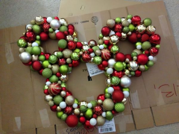 Mickey Head Bulb Wreath